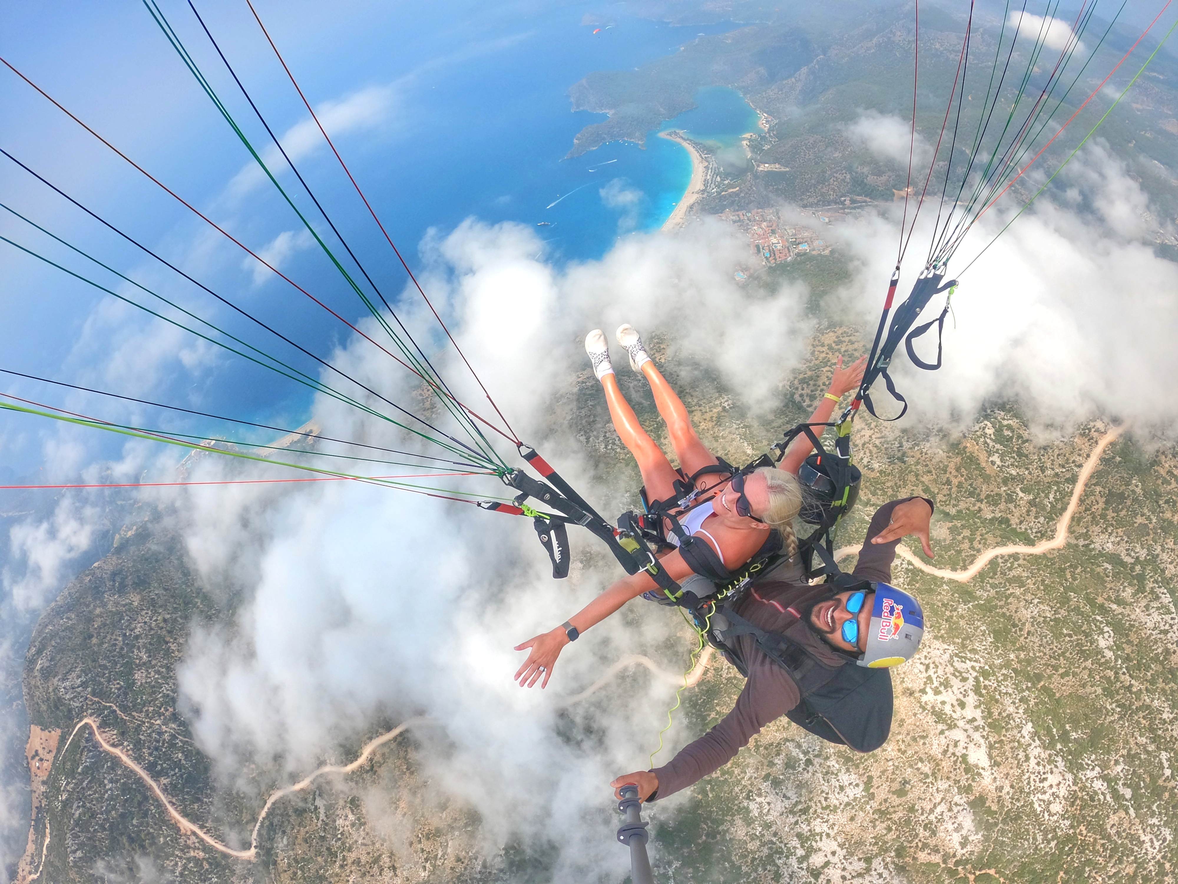 Ölüdeniz Yamaç paraşütü en iyi hangi saatlerde yapılır ? 